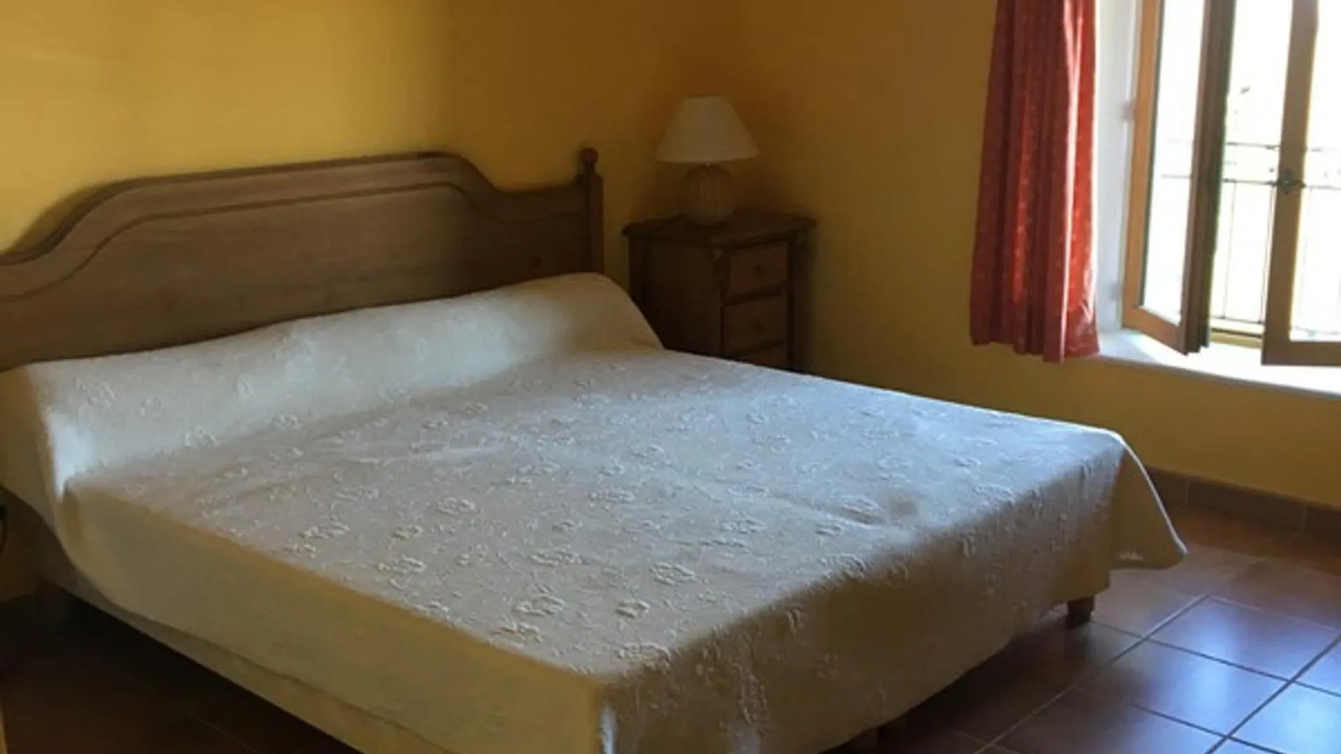 아파트 Appartement Spacieux Au Coeur De Valensole Avec Piscine - Fr-1-822-11 Brunet